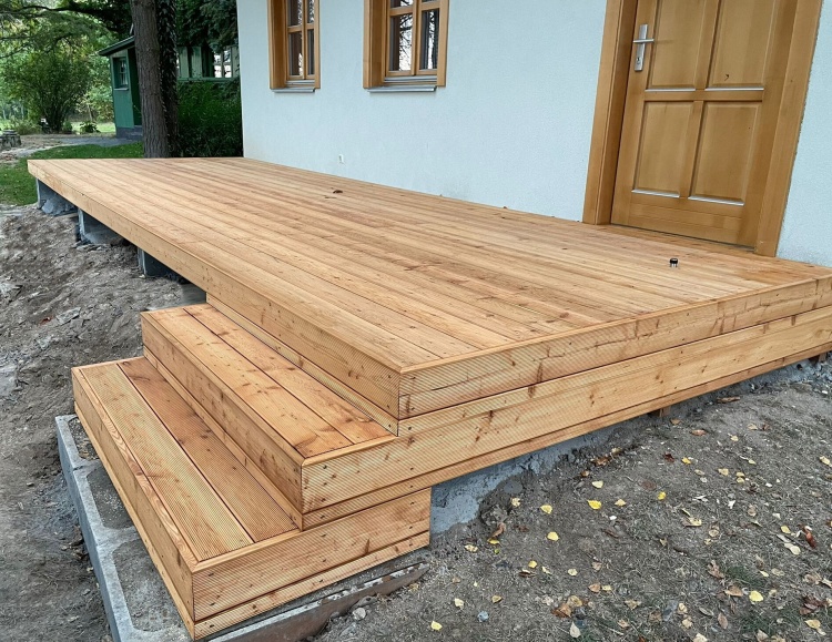 Dřevěná terasa MODŘÍN SIBIŘSKÝ